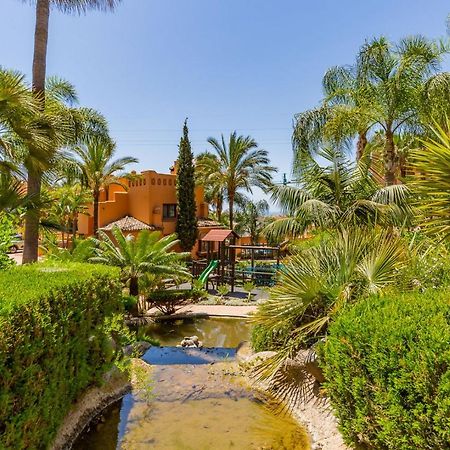 Garden Suite Beach & Relax Sitio de Calahonda Exterior photo