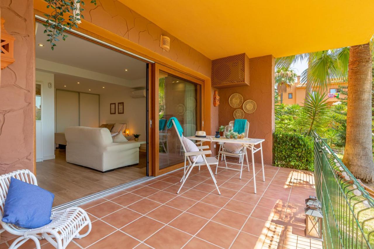 Garden Suite Beach & Relax Sitio de Calahonda Exterior photo