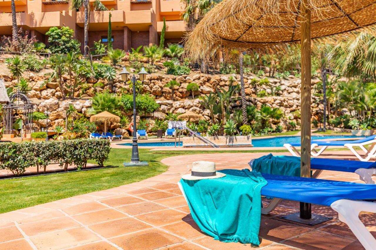 Garden Suite Beach & Relax Sitio de Calahonda Exterior photo